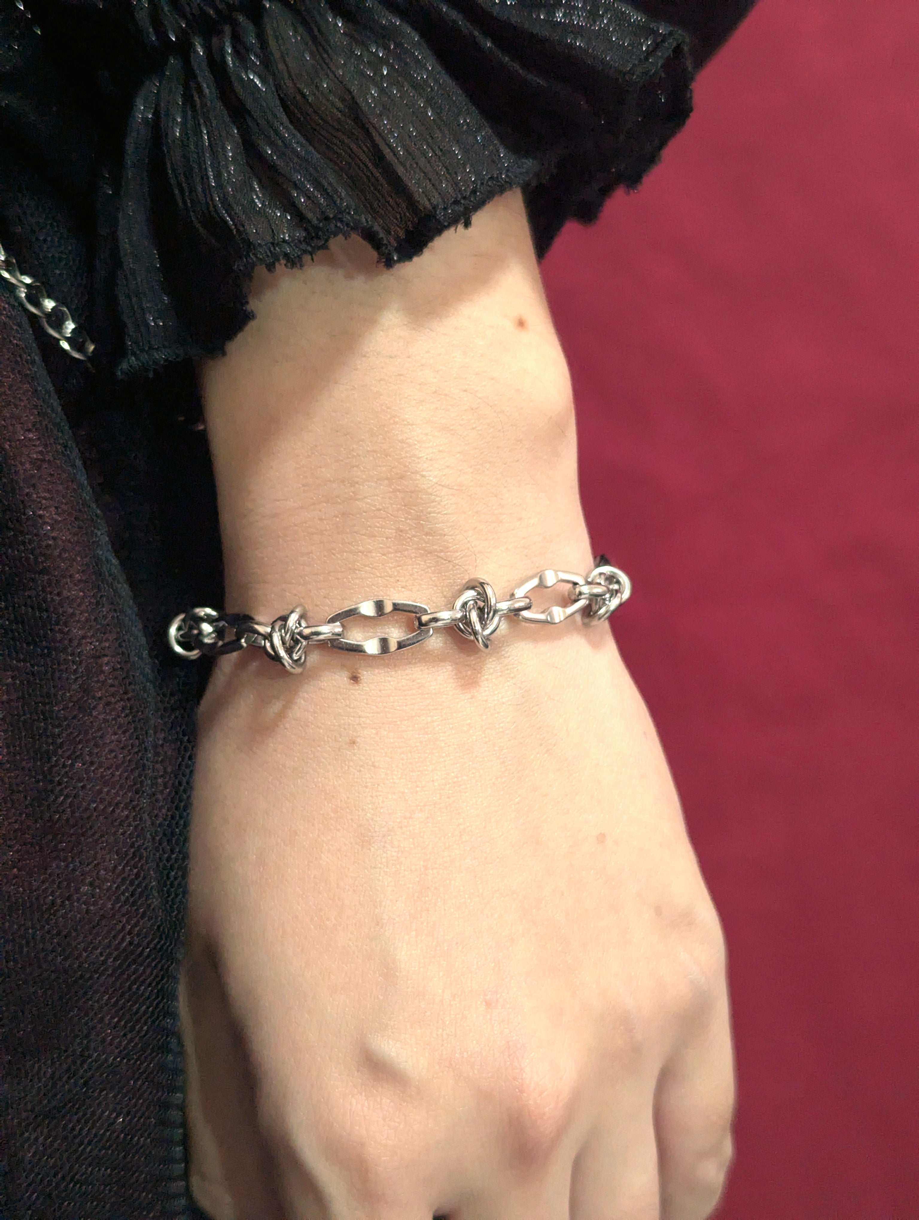 Knot link chain bracelet
