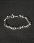 Twisted oval chain bracelet