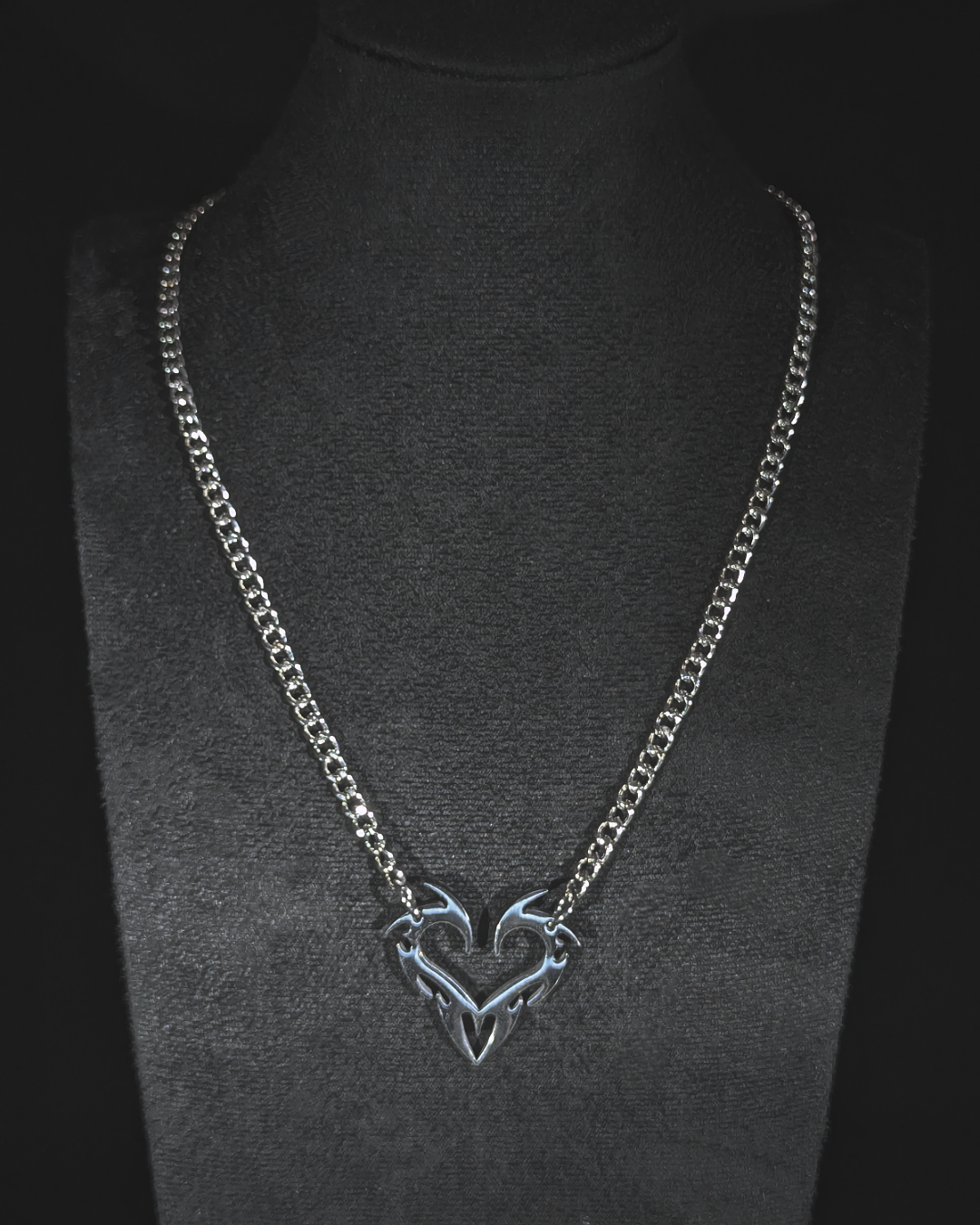 Thorned heart necklace