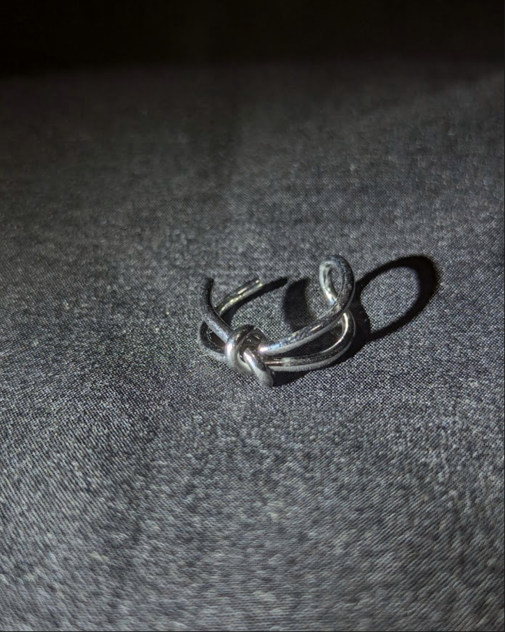 Knotted ring